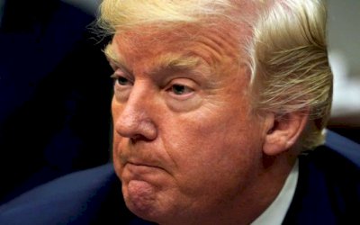 Trump assina decreto que suspende imigração nos Estados Unidos