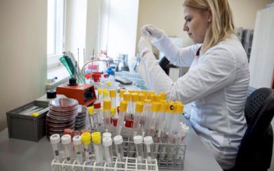 Chegam ao Brasil 500 mil testes para diagnóstico da covid-19
