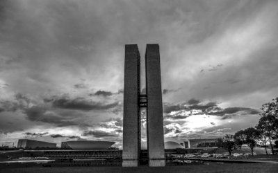 Congresso Nacional e STF decreta luto de três dias por mortes por covid-19