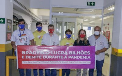 Sindicato dos Bancários fecha agência do Bradesco em protesto contra demissões