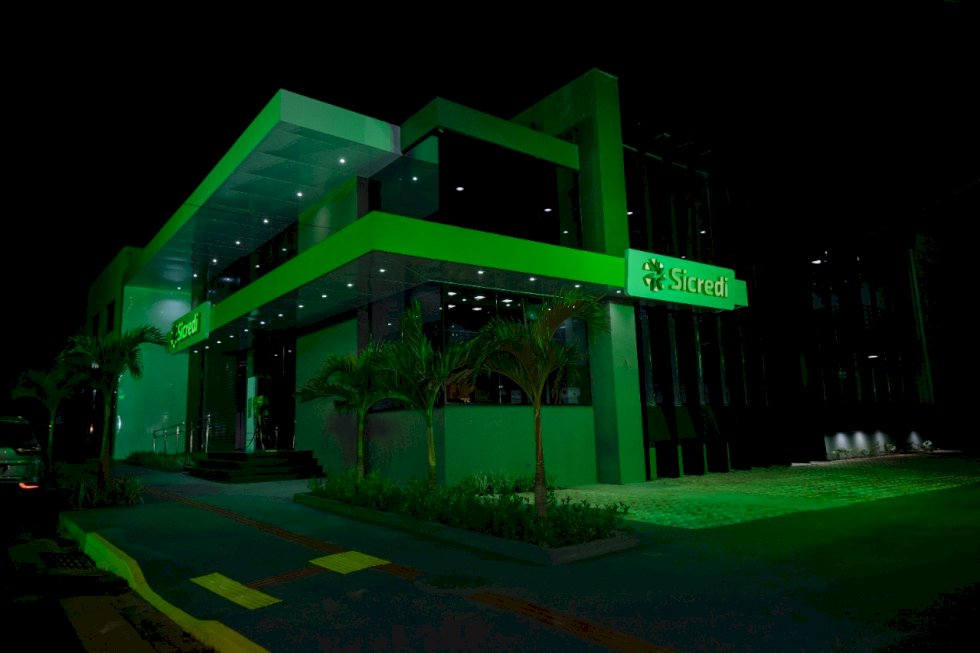 Sicredi Centro-Sul MS reinaugura agência Água Boa em novo endereço.