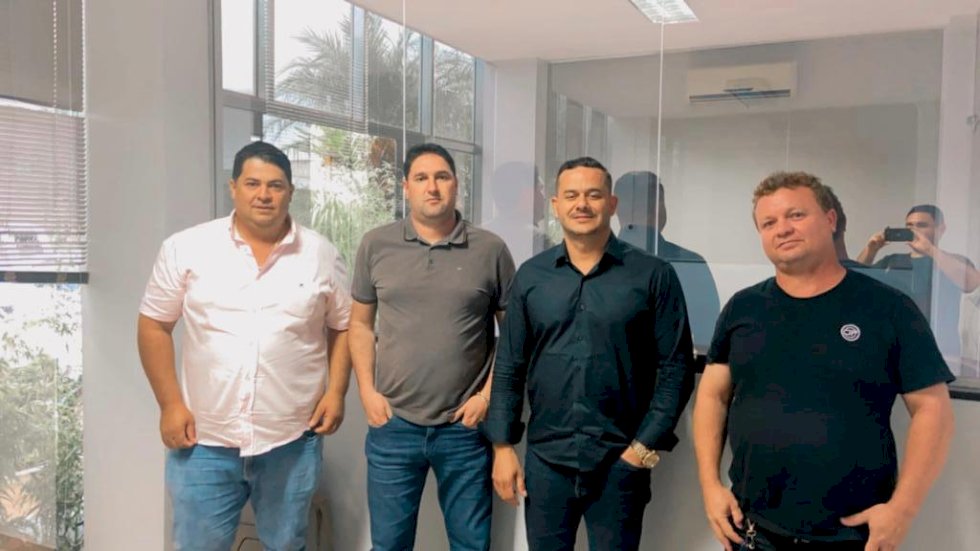 Secretário de Administração e Vereador de Ivinhema buscam geração de empregos para cidade