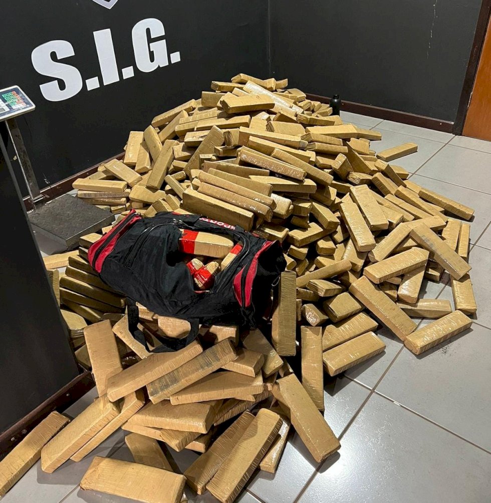 Ivinhema -A Policia Cívil por meio de investigação gerais, prendeu em flagrante homem com 470 kg de maconha.