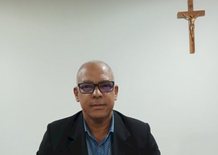 Claudião do Raio-X cobrou Operação Tapa-Buracos e investimentos de drenagem e asfalto para Amandina