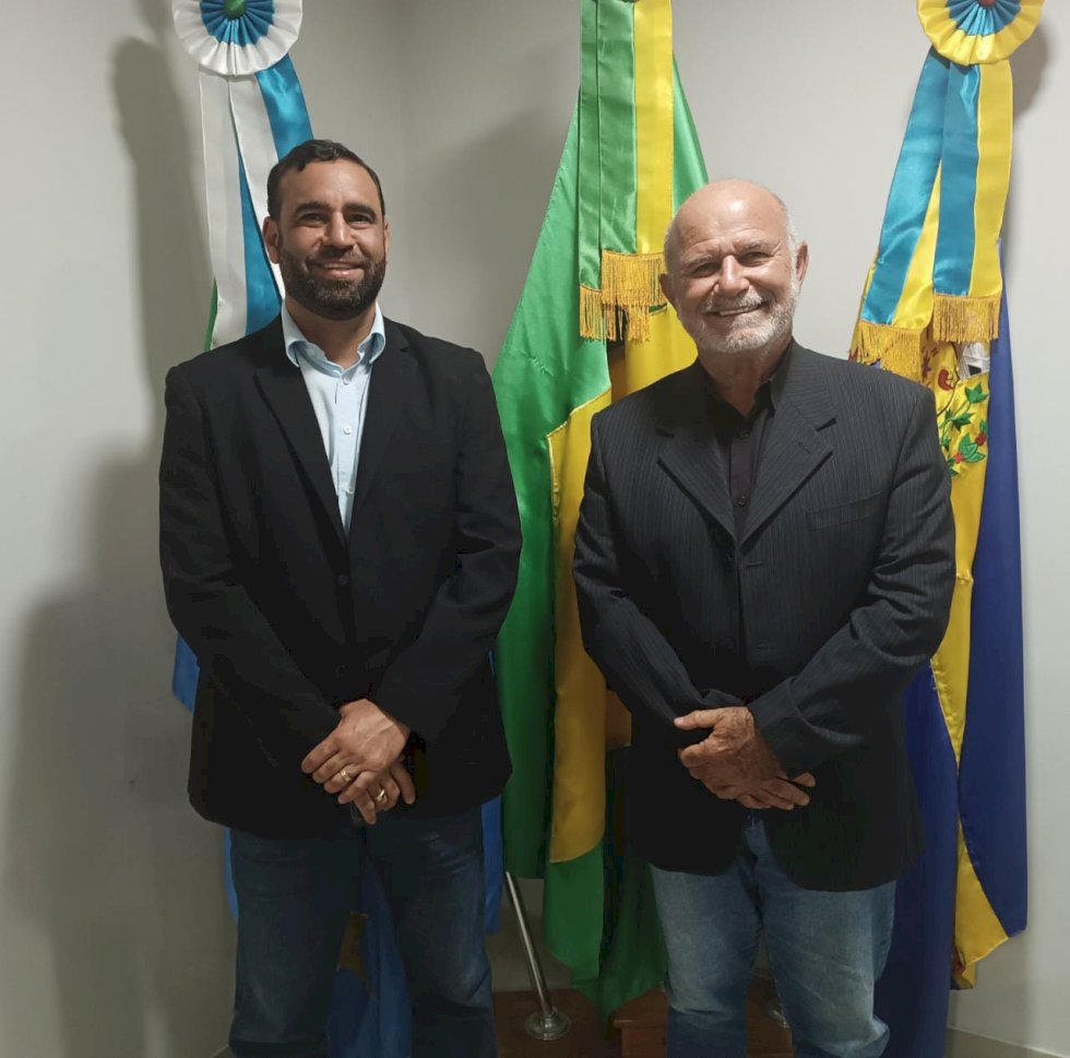 DEMA E ALESSANDRO REQUISITARAM PRAZO MAIOR PARA COMERCIANTES PAGAREM ALVARÁ MUNICIPAL