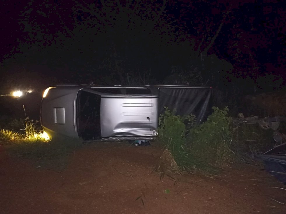 Ivinhema -Acidente (capotamento)envolvendo uma caminhonete na BR -  376 entre Ivinhema e Amandina.