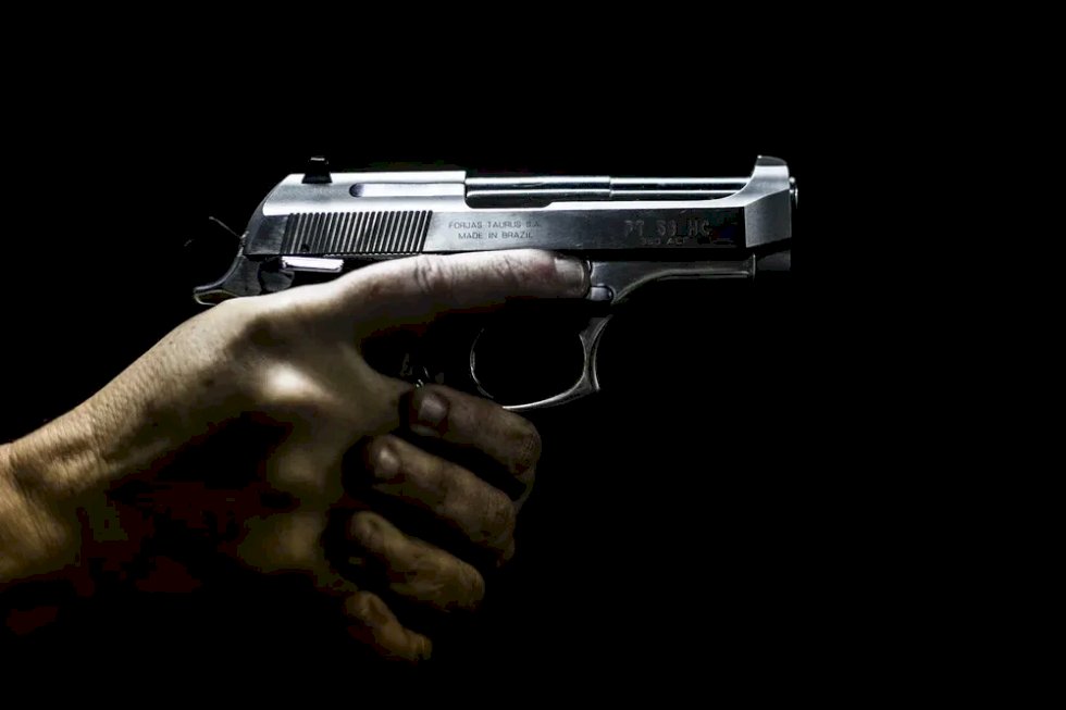 Governo prorroga prazo para recadastramento de armas de fogo para 3 de maio.