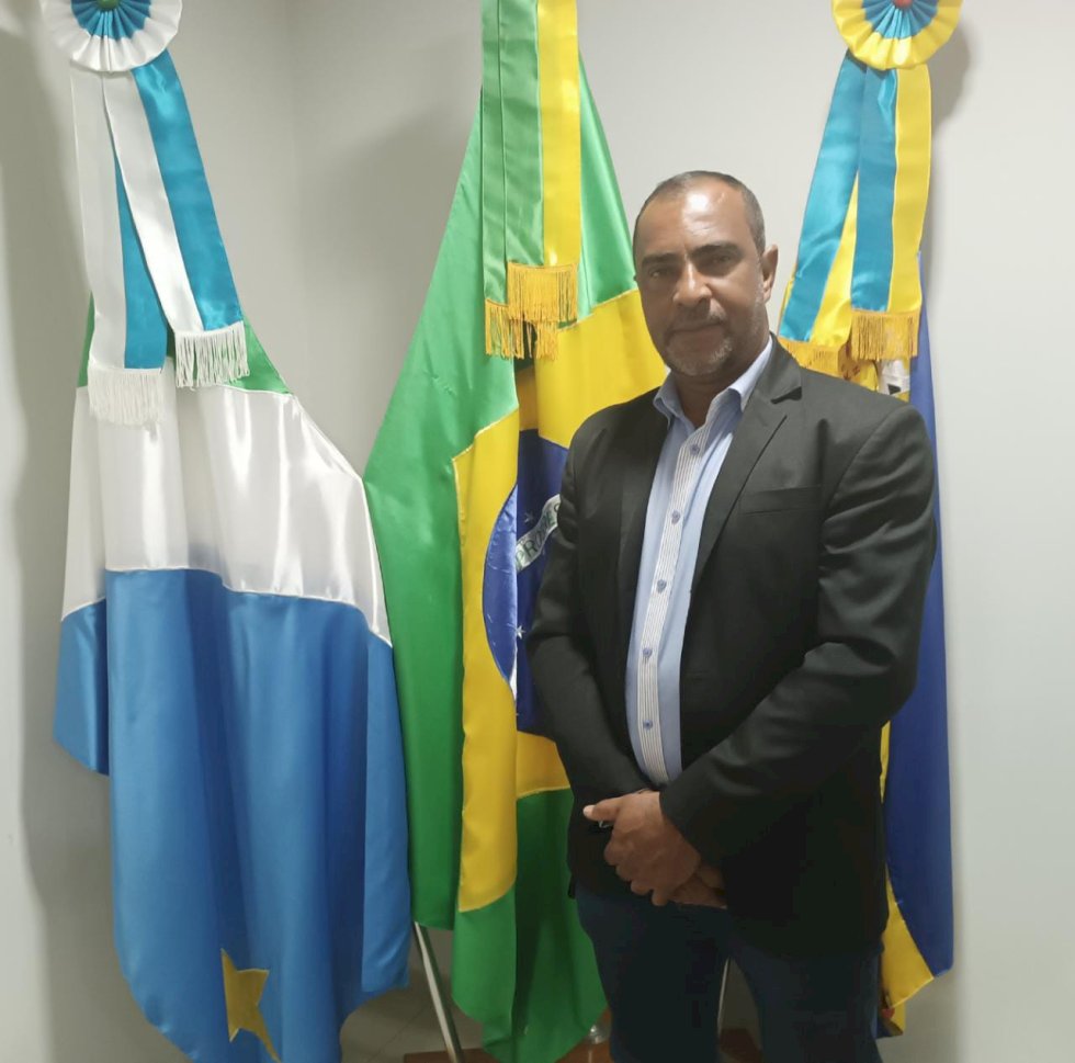 JAIR REQUISITOU AQUISIÇÃO DE CARRO PARA SECRETARIA DE ASSISTÊNCIA SOCIAL E O PATROLAMENTO DE RUAS DO BAIRRO ÁGUA AZUL