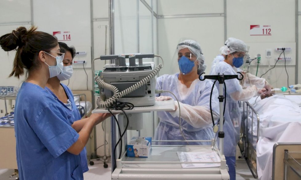 Prazo para cidades aderirem ao programa Mais Médicos acaba hoje.