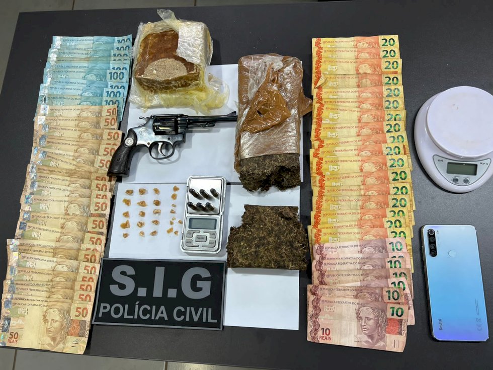 Ivinhema - Polícia Civil prende homem em flagrante por tráfico de drogas e arma de fogo.