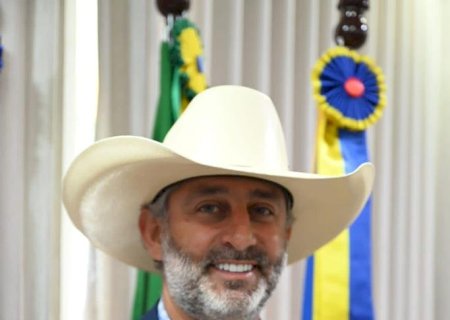 Prefeito de Ivinhema convida vereadores para buscar melhorias para hospital.