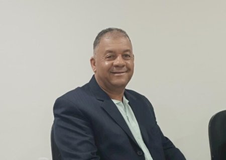 ZÉ PICARETA DESEJA QUE SEJA AMPLIADA A RECEPÇÃO DO HOSPITAL MUNICIPAL.