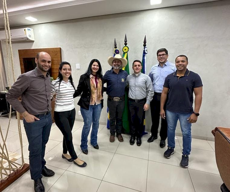 Comissão organizadora da JDJ se reúne com Prefeito Juliano Ferro