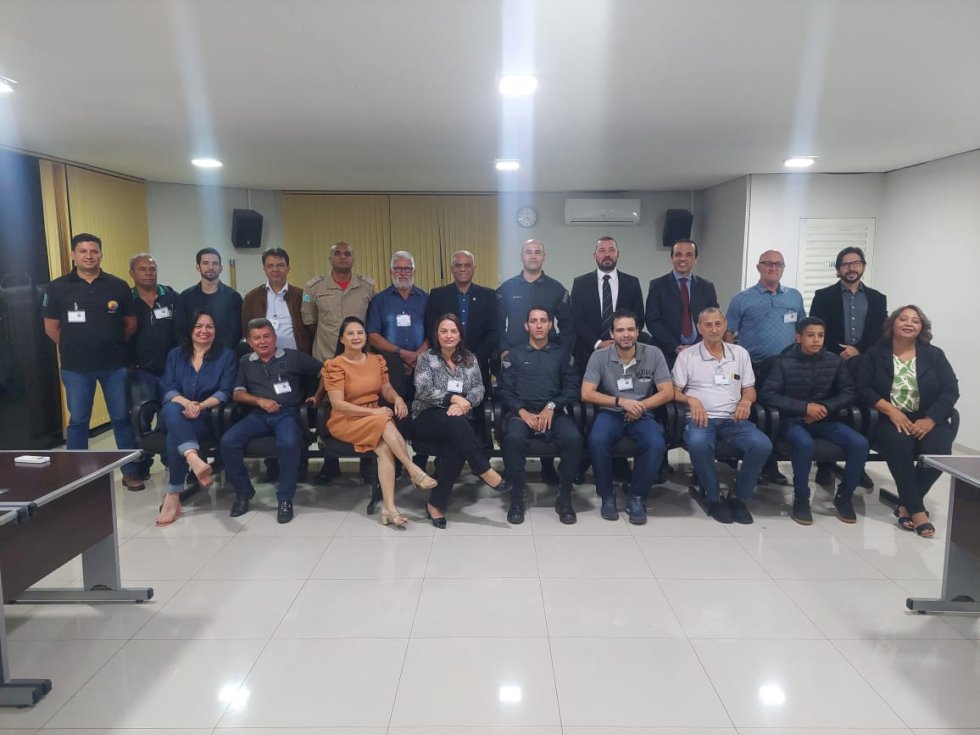 Ivinhema - Membros do Conselho Comunitário de Segurança de Ivinhema foram empossados.