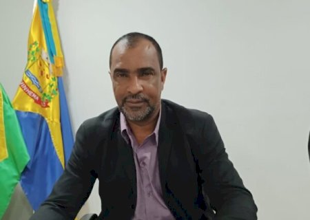 VEREADOR JAIR REIVINDICOU O PATROLAMENTO EM TODAS AS RUAS SEM ASFALTO DO BAIRRO ÁGUA AZUL