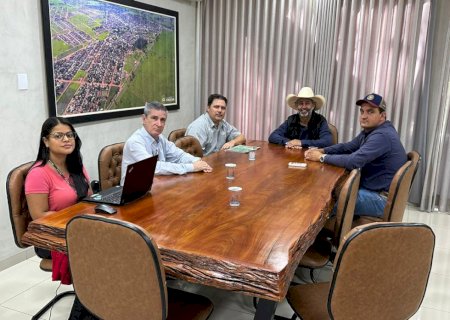 Prefeitura de Ivinhema e Adecoagro irão construir 8 pontos de ônibus.
