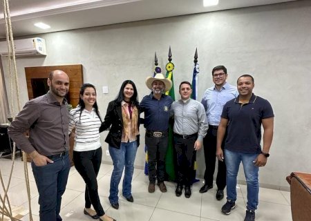 Comissão organizadora da JDJ se reúne com Prefeito Juliano Ferro