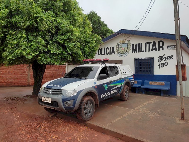 Ivinhema - Homem invade casa esfaqueia morador logo em seguida é preso pela PM em Amandina.