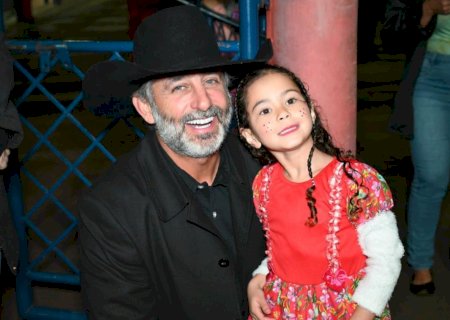 Escolas Municipais realizaram festa junina em Ivinhema