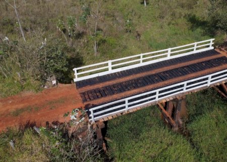 Município de Ivinhema entregou reforma de ponte na gleba Jaborandi.