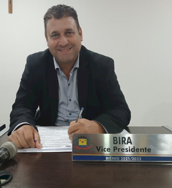 VEREADOR BIRA QUER A CONSTRUÇÃO DE BEBEDOURO NA ARENA ESPORTIVA DE AMANDINA