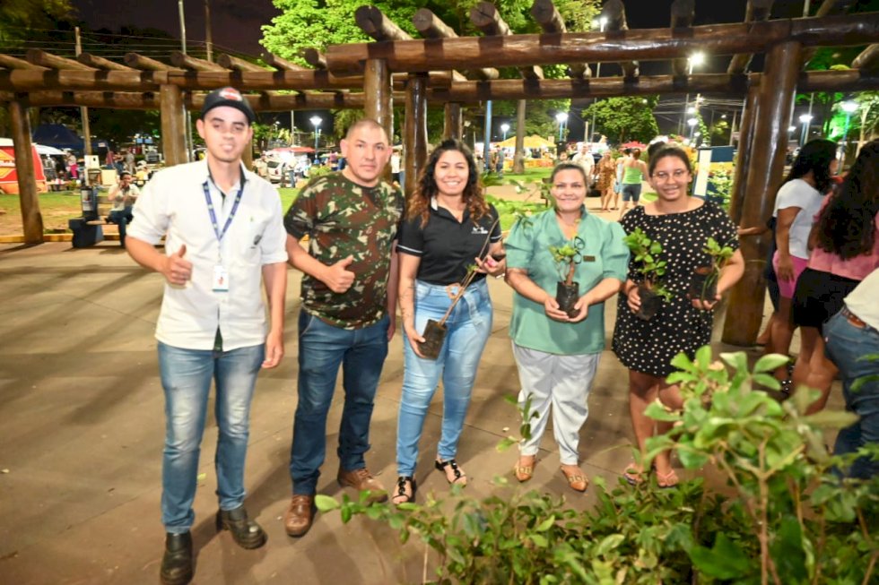 Prefeitura de Ivinhema e Adecoagro faz doação de mudas no dia da árvore