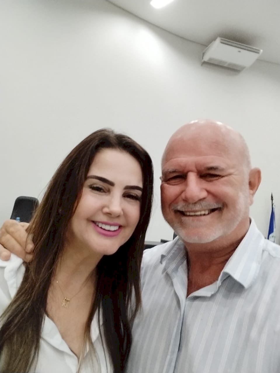 DEPUTADA MARA SE COMPROMETE, ATRAVÉS DE EMENDA, A AJUDAR NA CONSTRUÇÃO DE ABRIGO DEONG DE ANIMAIS DE IVINHEMA