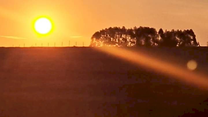 Previsão de sol e variação de nebulosidade encerram semana no Estado