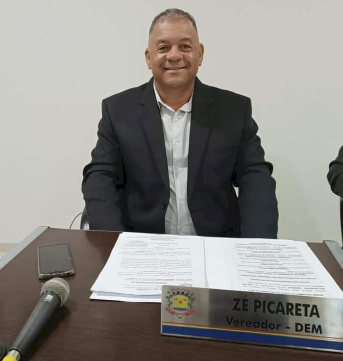 VEREADOR ZÉ PICARETA DESEJA MANUTENÇÃO DE ILUMINACÃO PÚBLICA  NA GLEBA OURO VERDE