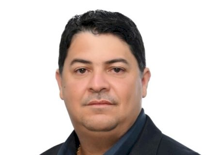 VEREADOR MARCIO SOLICITA A CONSTRUÇÃO DE UMA PONTE NA ESTRADA RURAL PV-06, REFORMA E CONSTRUÇÃO DE UMA QUADRA ESPORTIVA COBERTA  NA ESCOLA MUNICIPAL PROFESSORA INÊS APARECIDA JACOMELI