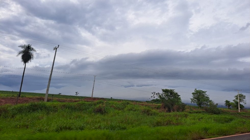 Tempo permanece instável em MS e guarda-chuva é grande aliado para esta terça-feira
