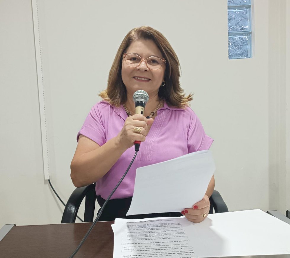 VEREADORA IVONETE SOLICITOU UM VEÍCULO PARA TRANSPORTAR PACIENTES MORADORES DO BAIRRO ECO PARK
