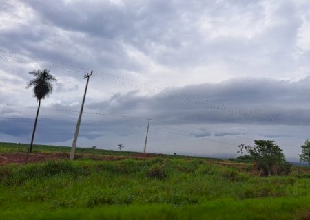 Tempo permanece instável em MS e guarda-chuva é grande aliado para esta terça-feira
