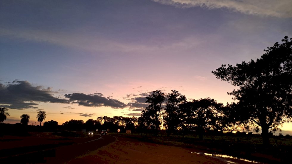 Temperaturas máximas diminuem, mas sol com nebulosidade permanece no céu de Mato Grosso do Sul