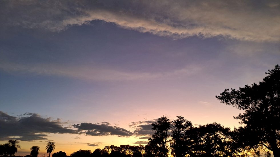 Com temperaturas amenas, quarta-feira tem previsão de sol e probabilidade de chuvas