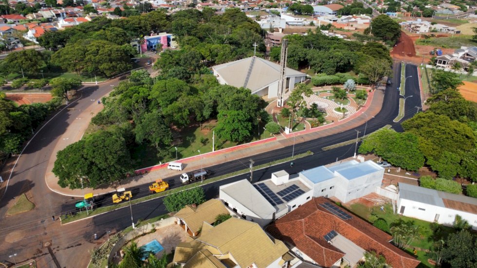 Avenida Reinaldo Massi em Ivinhema terá conclusão de asfalto e recapeamento