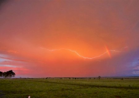 Combinando calor e umidade, sábado de sol tem possibilidade de chuvas em MS