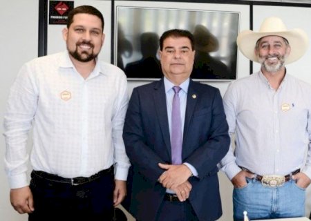 Prefeito de Ivinhema anuncia construção de 134 moradias