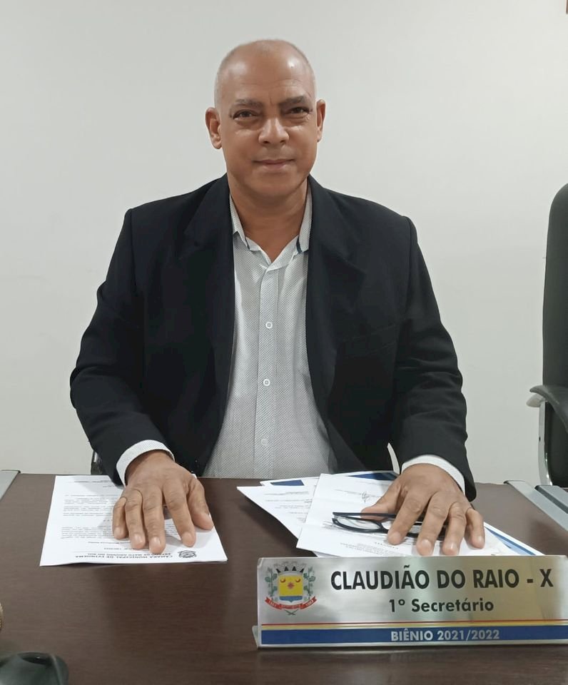 Claudião do Raio-X cobrou levantamento e cascalhamento de estrada rural e construção de escola municipal em Amandina