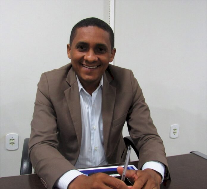 Vereador José Wilson requisitou a abertura de “bocas de lobo” em rua do bairro Itapoã