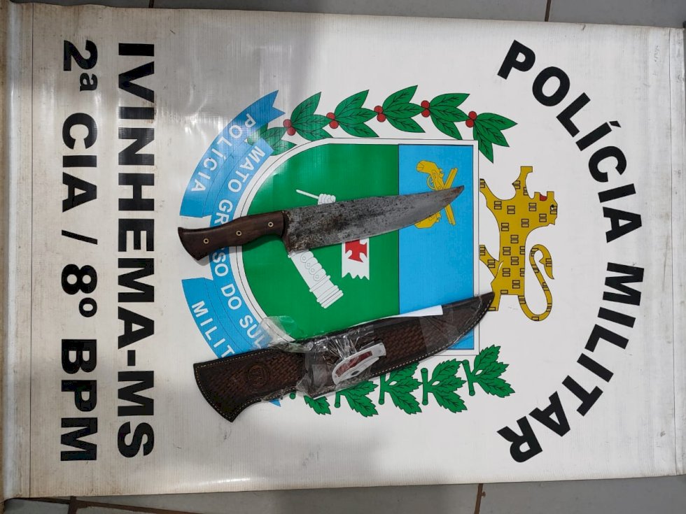 Polícia Militar prende homem por porte de arma