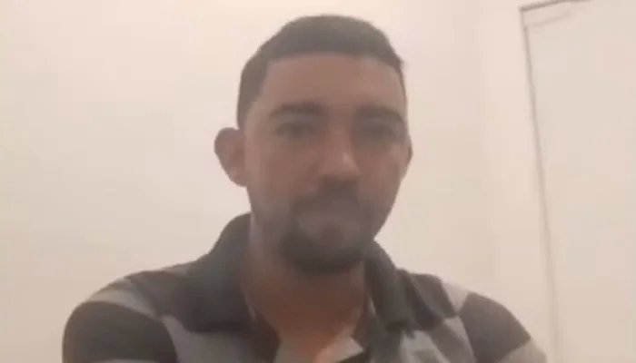 Homem vai a agência bancária, encontra R$ 2.400 em caixa eletrônico e devolve dinheiro ao dono
