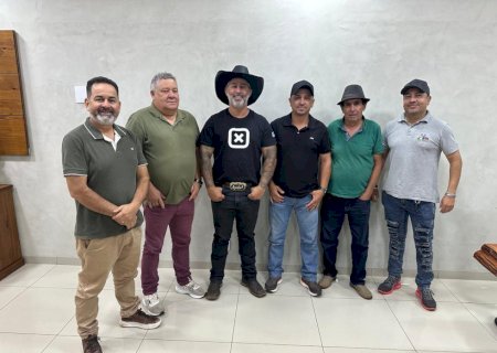 Prefeito de Ivinhema se reuni com diretoria do Azulão do Vale