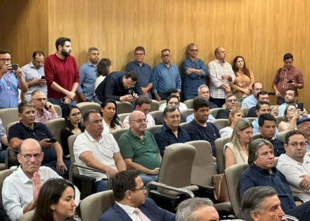 Riedel recebe prefeitos nesta manhã para reafirmar parceria com municípios