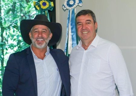 Prefeito de Ivinhema discute investimento na saúde com Governador Eduardo Riedel