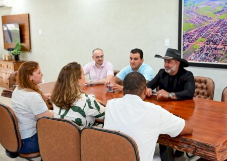 Reunião no gabinete do prefeito, fortalece parcerias e projeta avanços para município