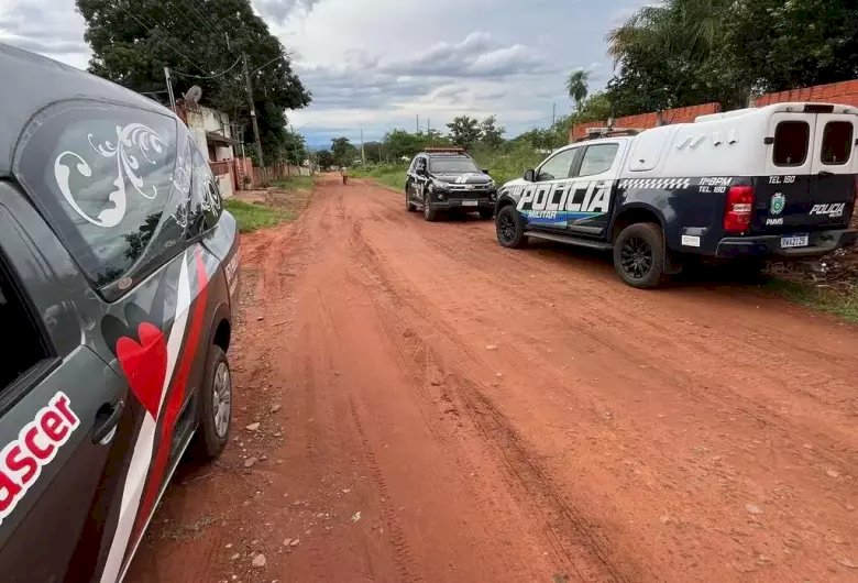 Mulher é assassinada a golpes de faca pelo ex-marido