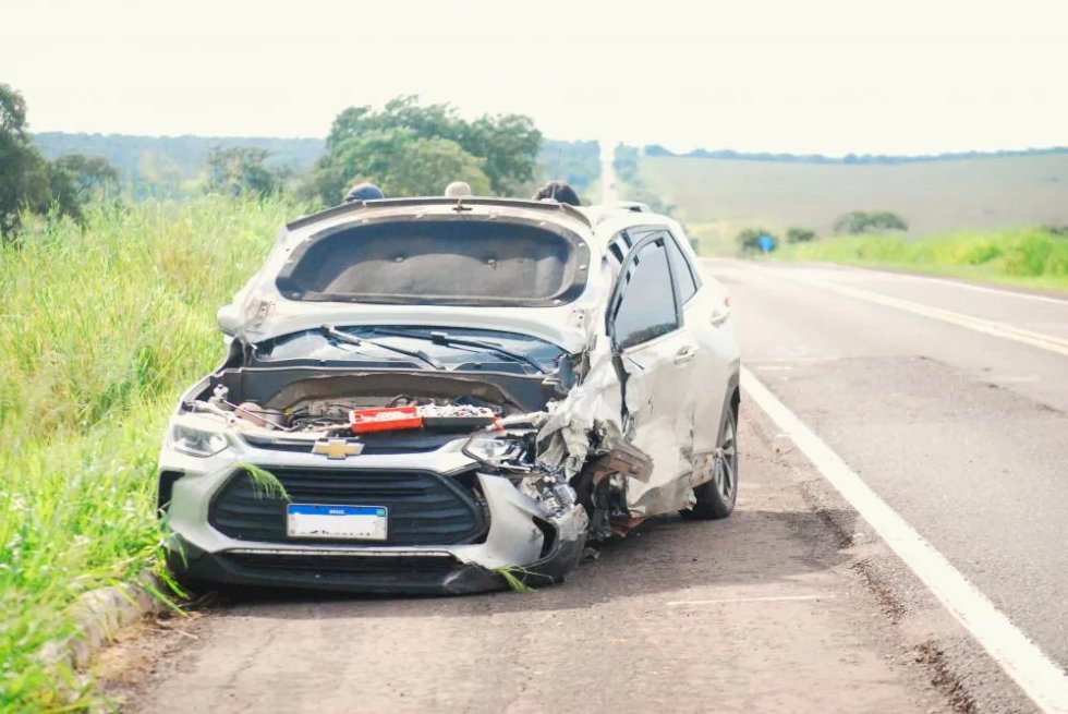 Colisão frontal entre dois veículos é registrada na BR-267 entre Bataguassu e Nova Casa Verde