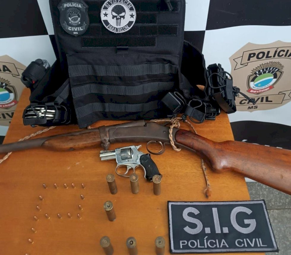 Polícia Civil apreende armas de fogo e prende suspeito após investigação sobre lesão corporal grave