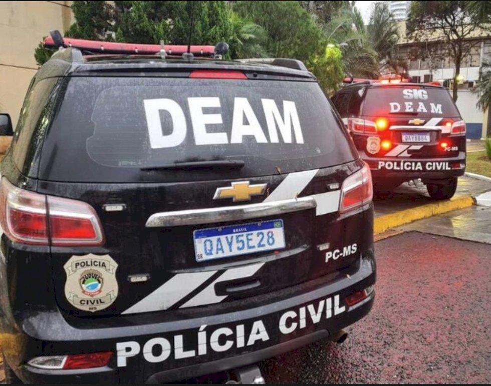 Polícia Civil resgata mulher mantida em cárcere privado e prende autor com arma ilegal